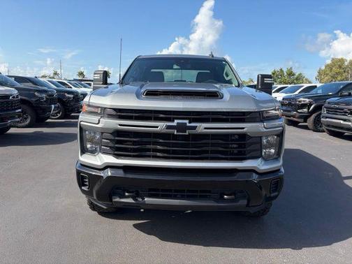 Sterling Gray Metallic 2024 Chevrolet Silverado 2500 Custom