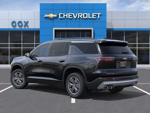 Mosaic Black Metallic 2026 Chevrolet Traverse LT