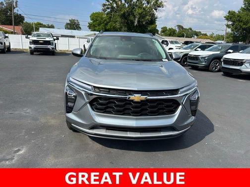 Sterling Gray Metallic 2025 Chevrolet Trax LT