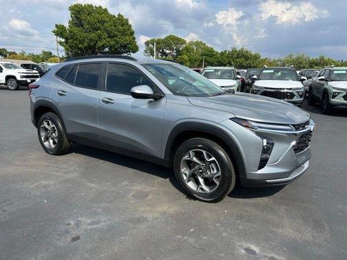 Sterling Gray Metallic 2025 Chevrolet Trax LT