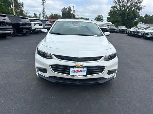 Iridescent Pearl Tricoat 2017 Chevrolet Malibu Premier