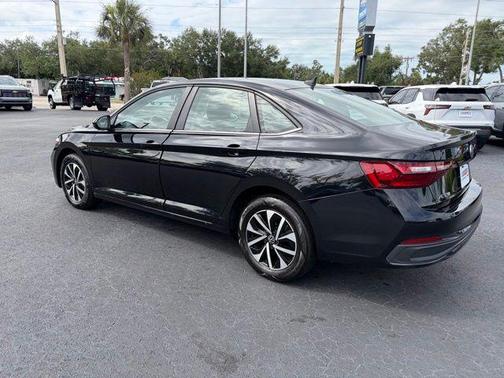 Deep Black Pearl 2024 Volkswagen Jetta 1.5T S