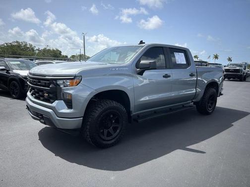 2025 Chevrolet Silverado 1500 Custom