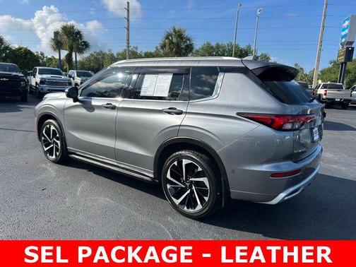 Alloy Silver Metallic 2022 Mitsubishi Outlander SEL 2.5 2WD