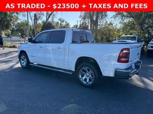 Bright White Clearcoat 2019 RAM 1500 Big Horn