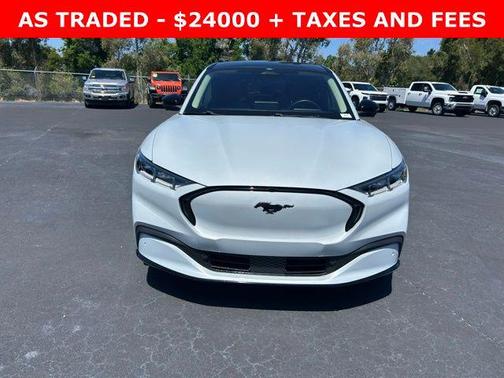 Space White Metallic 2021 Ford Mustang Mach-E Premium