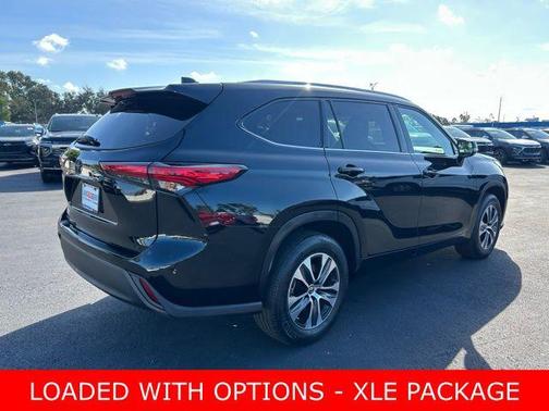 2022 Toyota Highlander XLE