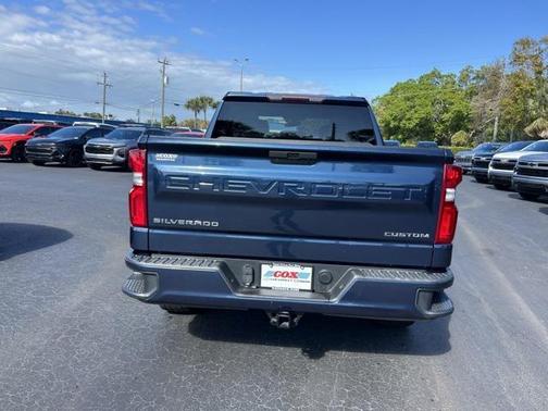 2021 Chevrolet Silverado 1500 Custom
