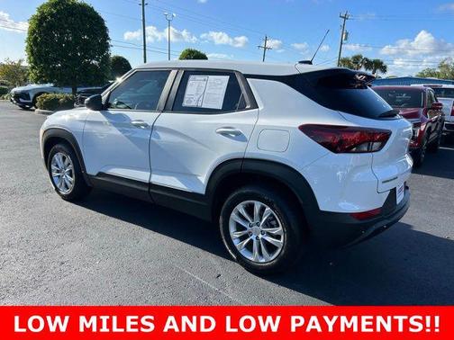 Summit White 2022 Chevrolet Trailblazer LS