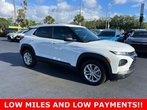 Summit White 2022 Chevrolet Trailblazer LS