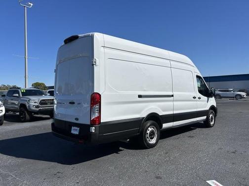 2022 Ford Transit-250 Base
