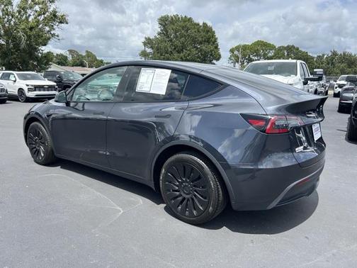 2024 Tesla Model Y Long Range Dual Motor All-Wheel Drive