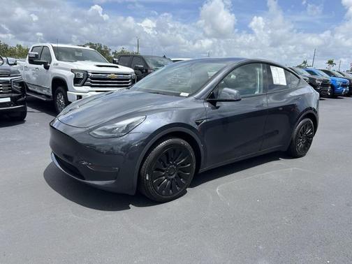 2024 Tesla Model Y Long Range Dual Motor All-Wheel Drive