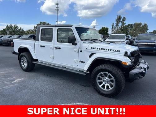 2022 Jeep Gladiator Altitude 4x4