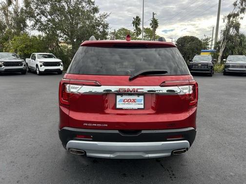 2022 GMC Acadia FWD SLT