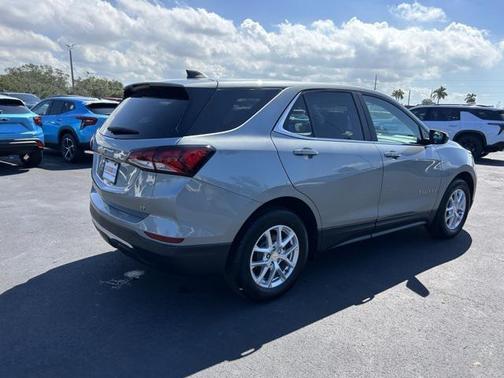 Sterling Gray Metallic 2024 Chevrolet Equinox 1LT