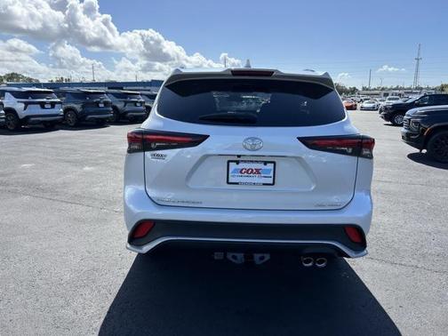 2025 Toyota Highlander XSE