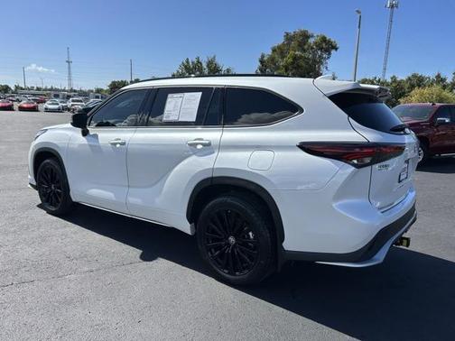 2025 Toyota Highlander XSE