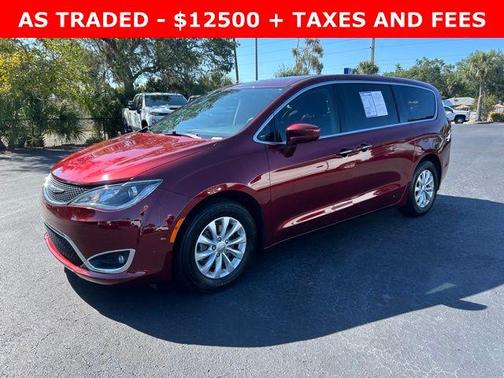 Velvet Red Pearlcoat 2018 Chrysler Pacifica Touring Plus