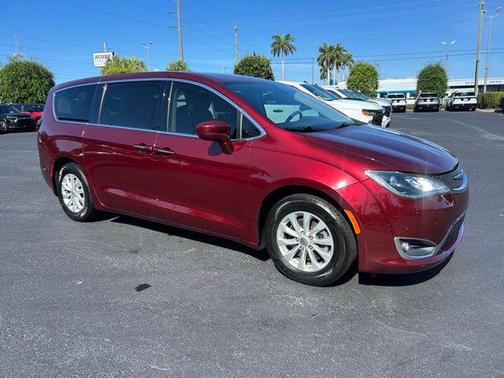 Velvet Red Pearlcoat 2018 Chrysler Pacifica Touring Plus