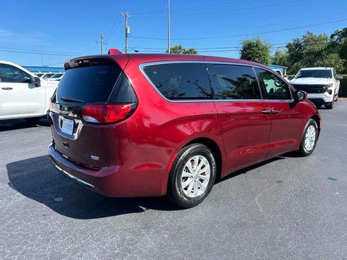 Velvet Red Pearlcoat 2018 Chrysler Pacifica Touring Plus