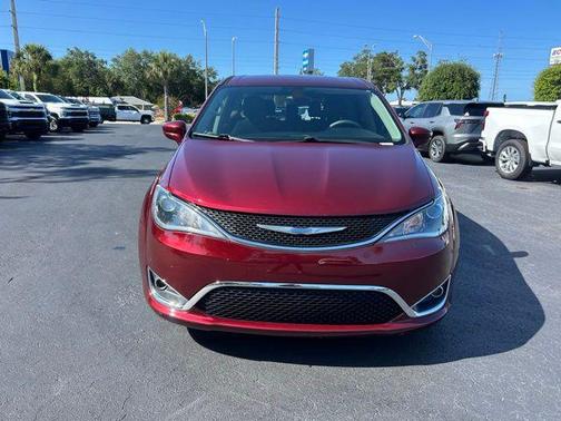 Velvet Red Pearlcoat 2018 Chrysler Pacifica Touring Plus