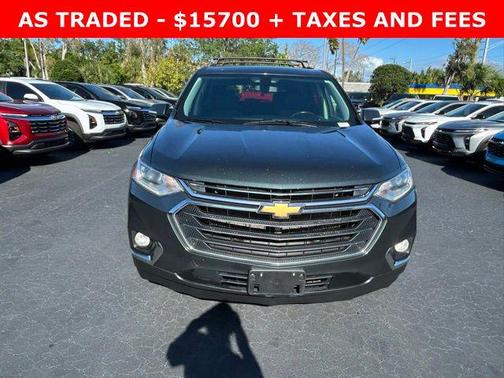 Graphite Metallic 2020 Chevrolet Traverse LT Cloth