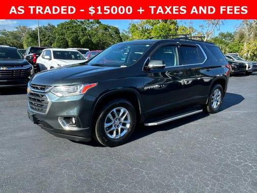 Graphite Metallic 2020 Chevrolet Traverse LT Cloth