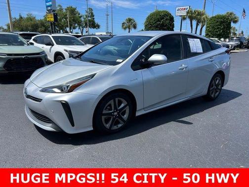 2019 Toyota Prius XLE