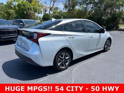 2019 Toyota Prius XLE