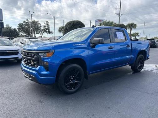 2022 Chevrolet Silverado 1500 Custom