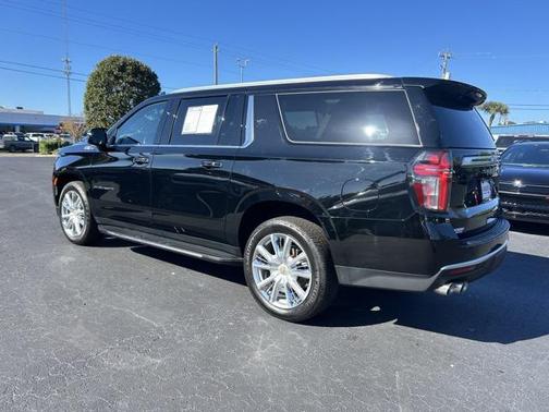 2023 Chevrolet Suburban 4WD High Country