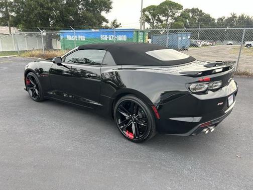 2023 Chevrolet Camaro RWD Convertible LT1