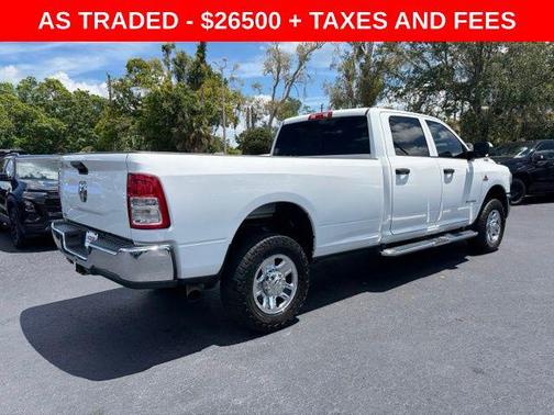 Bright White Clearcoat 2022 RAM 2500 Tradesman Crew Cab 4x4 8' Box