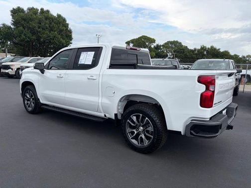 Summit White 2024 Chevrolet Silverado 1500 LT