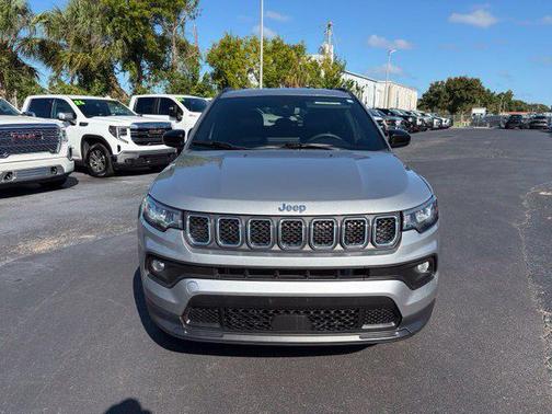 Billet Silver Metallic Clearcoat 2023 Jeep Compass Latitude
