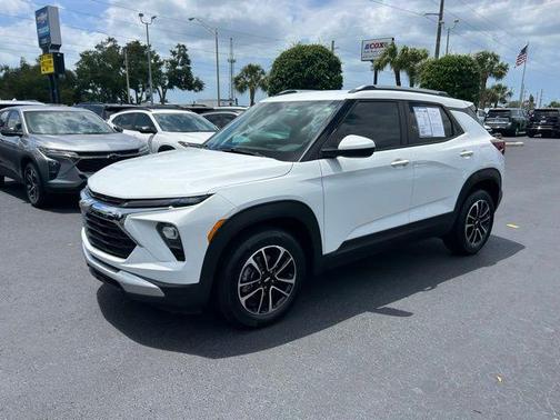 Summit White 2024 Chevrolet Trailblazer LT