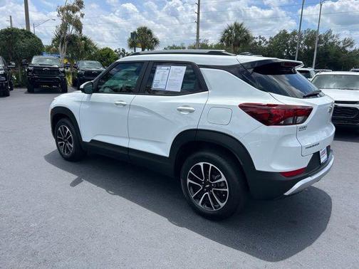 Summit White 2024 Chevrolet Trailblazer LT