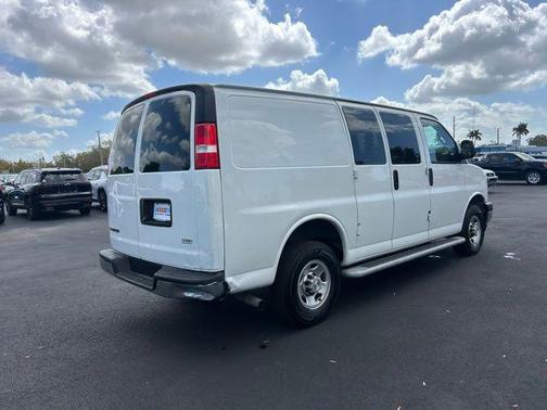 2022 Chevrolet Express 2500 RWD 2500 Regular Wheelbase WT
