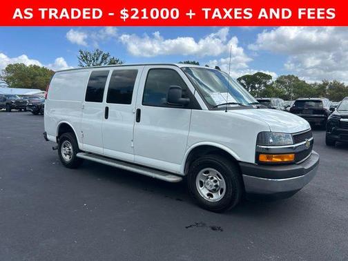 Summit White 2022 Chevrolet Express 2500 RWD 2500 Regular Wheelbase WT