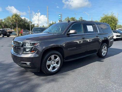Tungsten Metallic 2018 Chevrolet Suburban LT
