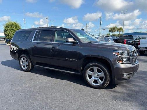 Tungsten Metallic 2018 Chevrolet Suburban LT