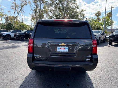 Tungsten Metallic 2018 Chevrolet Suburban LT