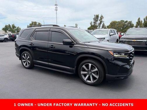 Crystal Black Pearl 2023 Honda Pilot AWD Elite
