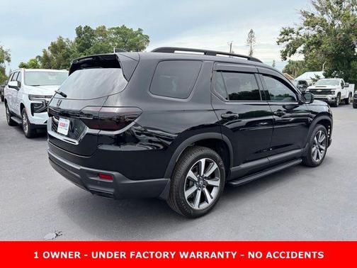Crystal Black Pearl 2023 Honda Pilot AWD Elite