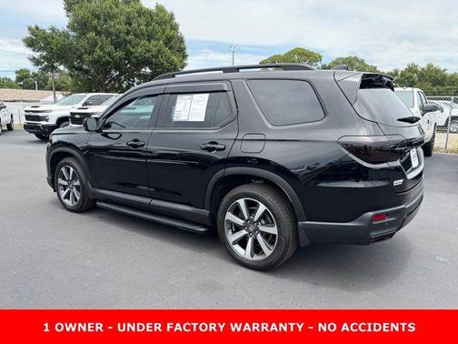 Crystal Black Pearl 2023 Honda Pilot AWD Elite