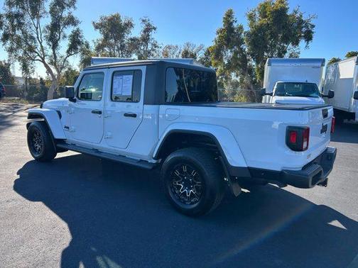 2021 Jeep Gladiator Sport S