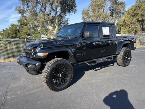 2023 Jeep Gladiator Willys 4x4