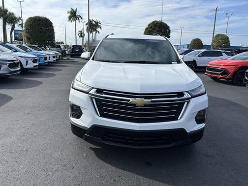 2022 Chevrolet Traverse LT Leather