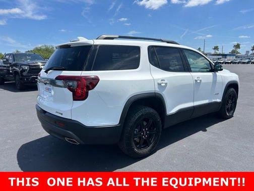 Summit White 2023 GMC Acadia AWD AT4